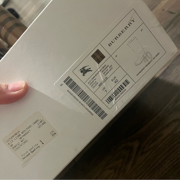 Burberry rain boots - Picture 2 of 5